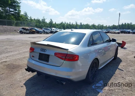 2013 Audi S4 3.0T Premium Plus z USA, uszkodzony, nr VIN WAUBGAFL6DA066707